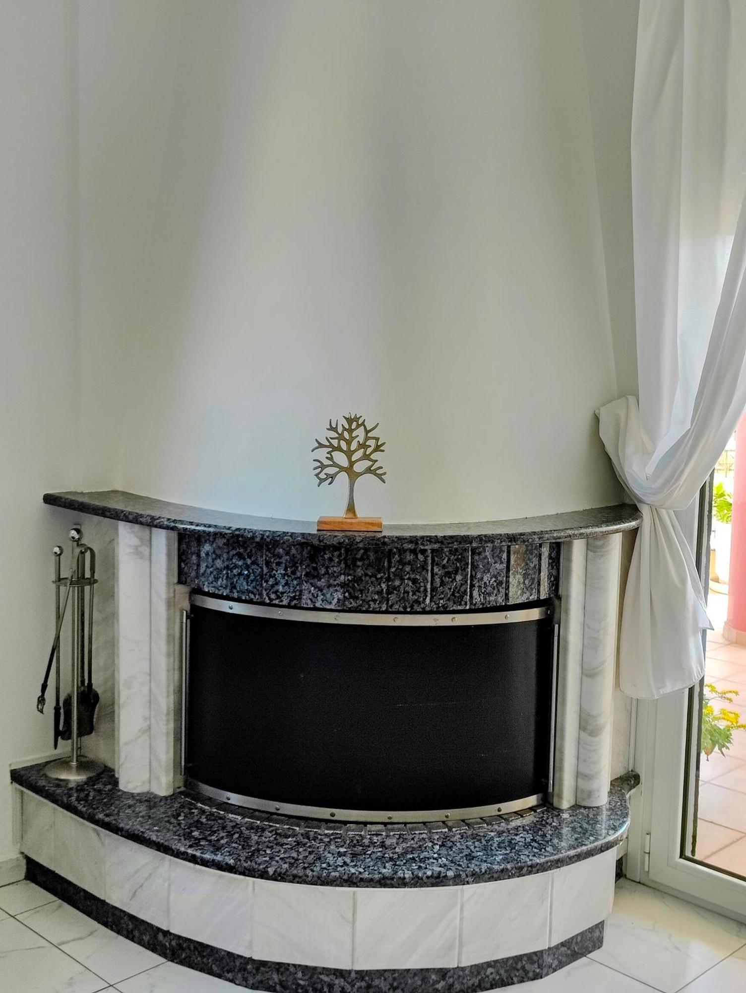 Celestial Garden-Thessaloniki'S Modern, Eclectic Penthouse With An Amazing View And Veranda Buitenkant foto