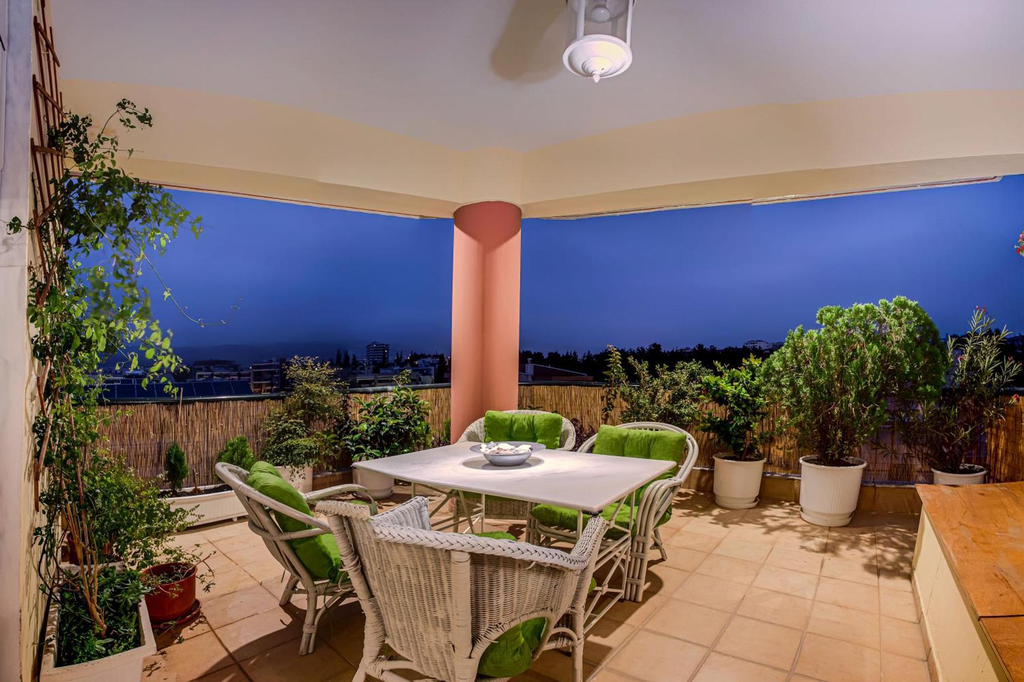 Celestial Garden-Thessaloniki'S Modern, Eclectic Penthouse With An Amazing View And Veranda Buitenkant foto